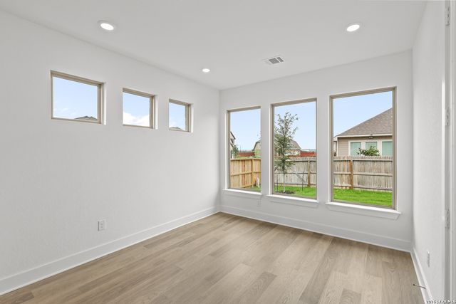 109 Mallorys Way, Castroville, TX 78009