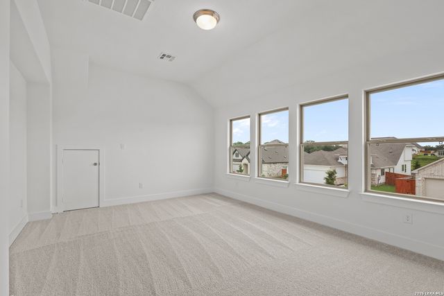 109 Mallorys Way, Castroville, TX 78009