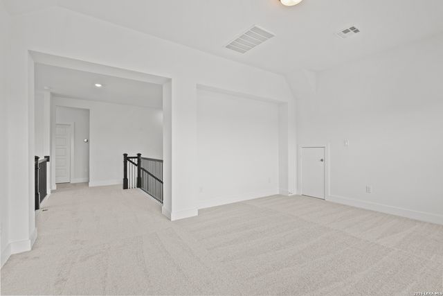 109 Mallorys Way, Castroville, TX 78009