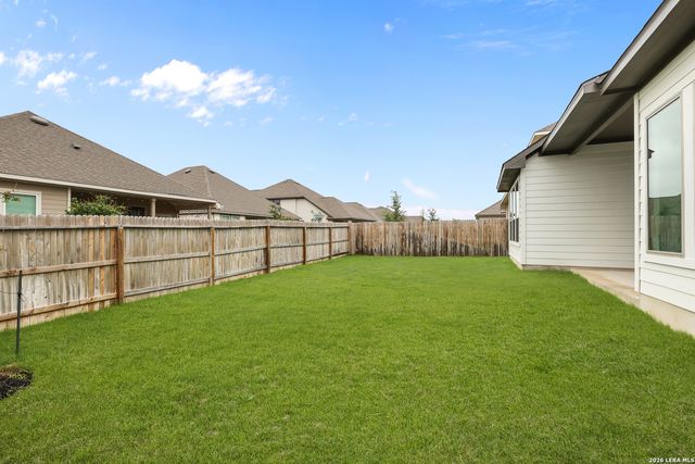 109 Mallorys Way, Castroville, TX 78009
