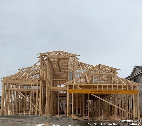 109 Mallorys Way, Castroville, TX 78009