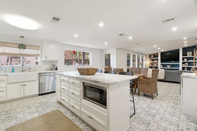 3350 Robin Road, Paris, TX 75460