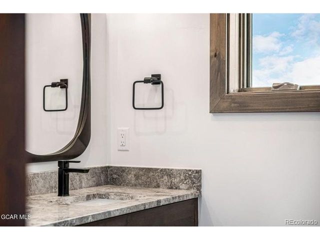 841 Black Feather Ct, Granby, CO 80446