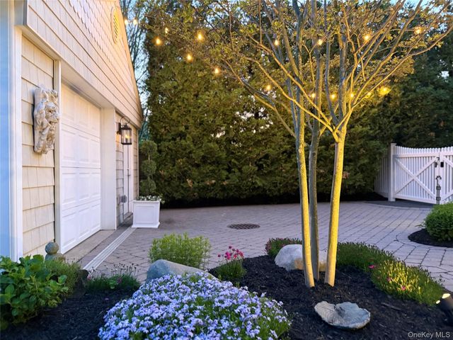 36 Manitton Court, Islip, NY 11751