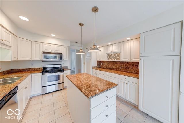 8690 Jaffa Court West Drive 23, Indianapolis, IN 46260