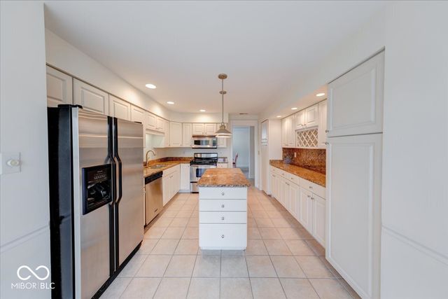 8690 Jaffa Court West Drive 23, Indianapolis, IN 46260