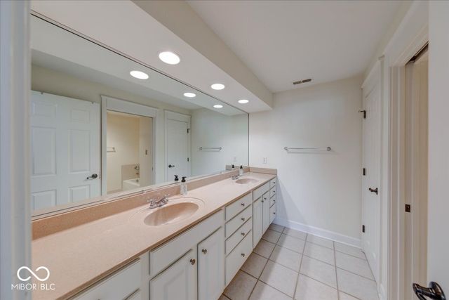 8690 Jaffa Court West Drive 23, Indianapolis, IN 46260