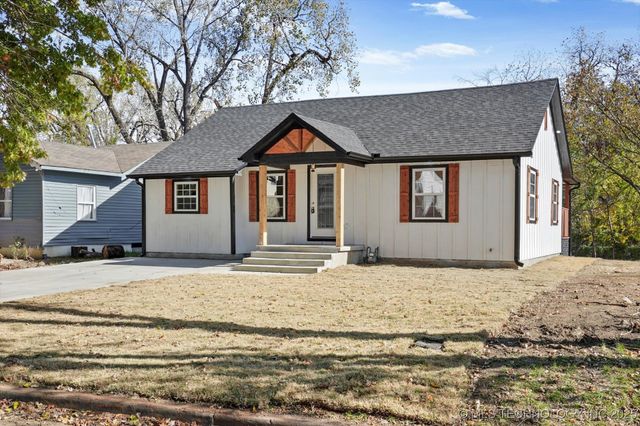 1049 N Oswego Avenue, Tulsa, OK 74115