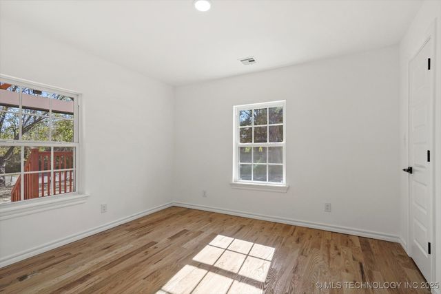 1049 N Oswego Avenue, Tulsa, OK 74115