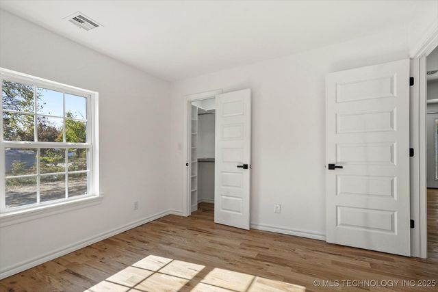 1049 N Oswego Avenue, Tulsa, OK 74115