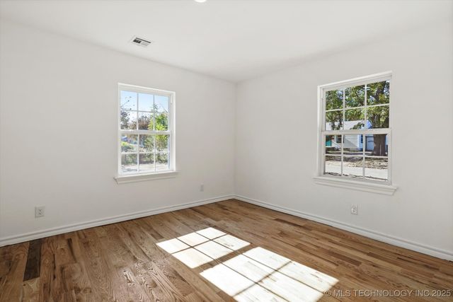 1049 N Oswego Avenue, Tulsa, OK 74115