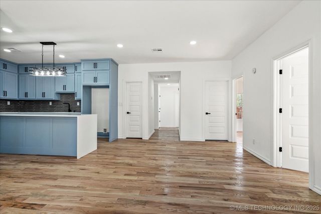 1049 N Oswego Avenue, Tulsa, OK 74115