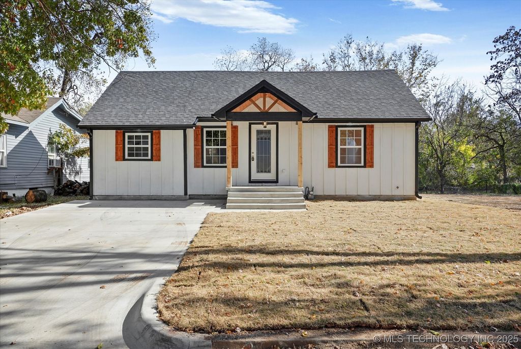 1049 N Oswego Avenue, Tulsa, OK 74115