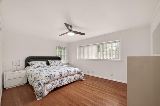 5666 Overbrook Lane, Houston, TX 77056