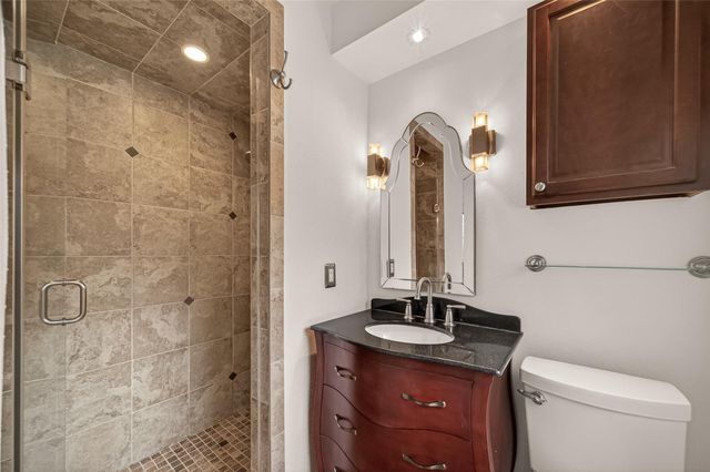 5666 Overbrook Lane, Houston, TX 77056