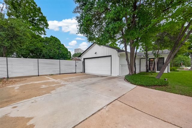 5666 Overbrook Lane, Houston, TX 77056