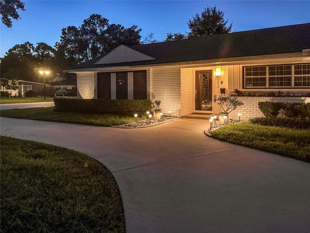 5666 Overbrook Lane, Houston, TX 77056