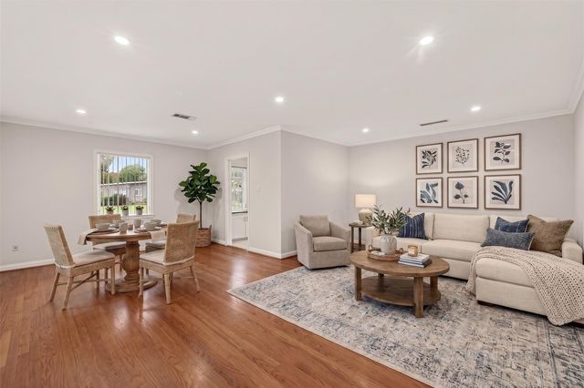 5666 Overbrook Lane, Houston, TX 77056