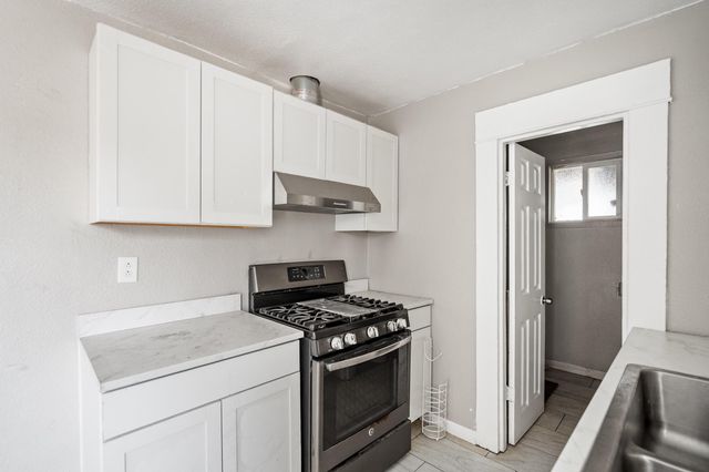 24 E School Avenue 4, Porterville, CA 93257