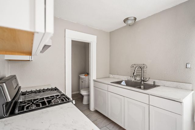 24 E School Avenue 4, Porterville, CA 93257