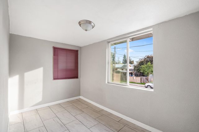 24 E School Avenue 4, Porterville, CA 93257