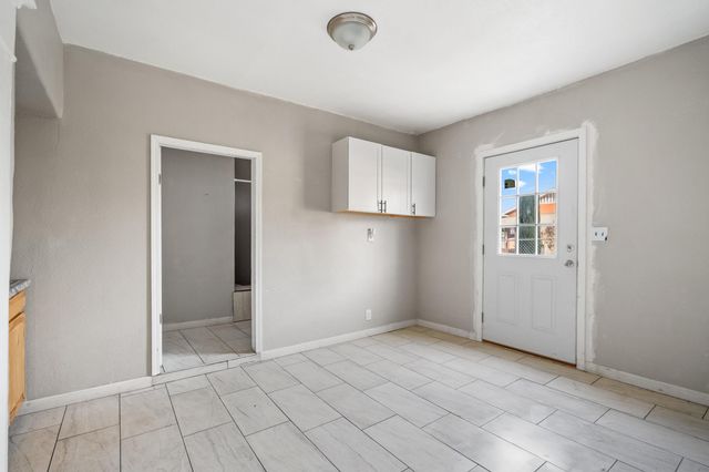 24 E School Avenue 4, Porterville, CA 93257