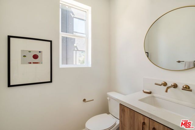 3868 N Riley Lane, Los Angeles, CA 90065