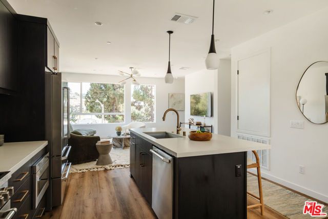 3868 N Riley Lane, Los Angeles, CA 90065
