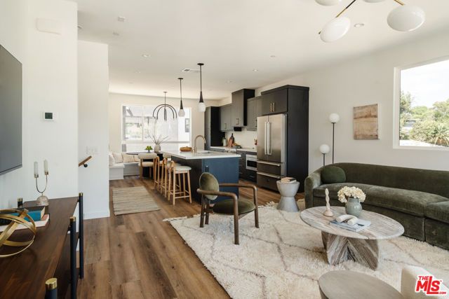 3868 N Riley Lane, Los Angeles, CA 90065