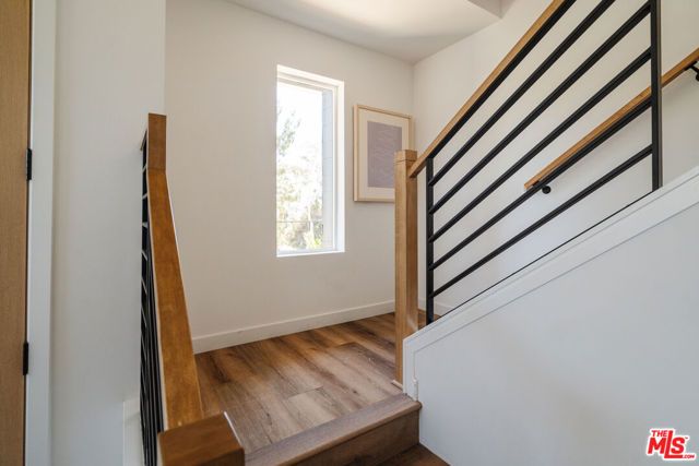 3868 N Riley Lane, Los Angeles, CA 90065