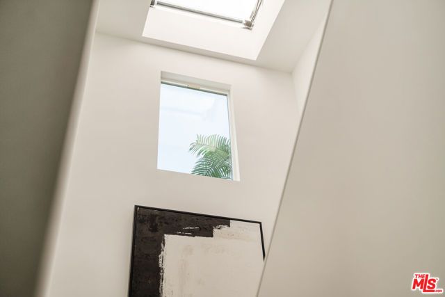 3868 N Riley Lane, Los Angeles, CA 90065
