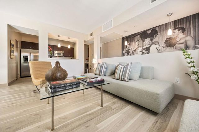 820 E Palm Canyon Drive 206, Palm Springs, CA 92264