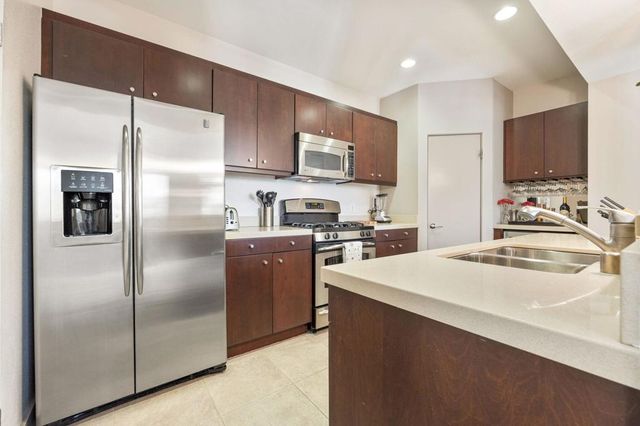 820 E Palm Canyon Drive 206, Palm Springs, CA 92264