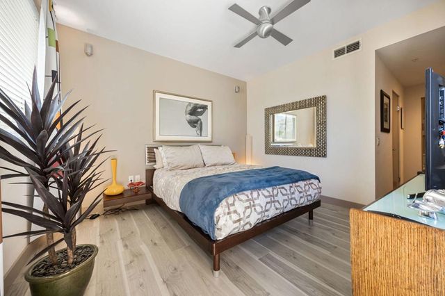 820 E Palm Canyon Drive 206, Palm Springs, CA 92264