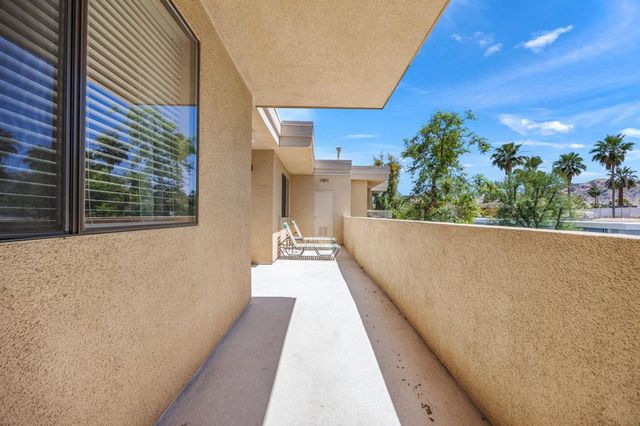 820 E Palm Canyon Drive 206, Palm Springs, CA 92264
