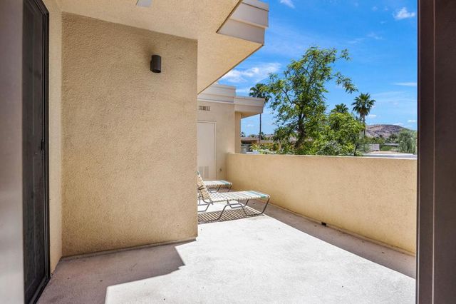 820 E Palm Canyon Drive 206, Palm Springs, CA 92264