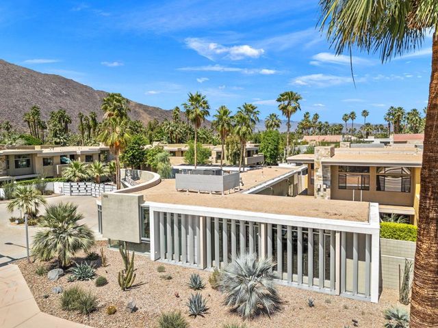 820 E Palm Canyon Drive 206, Palm Springs, CA 92264