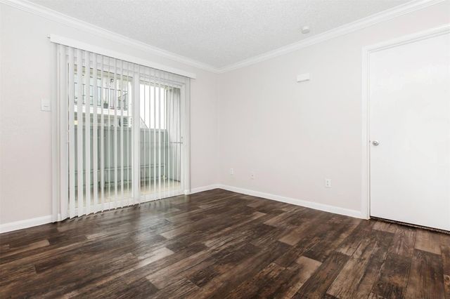 10402 Sandpiper DR 11-144, Houston, TX 77096