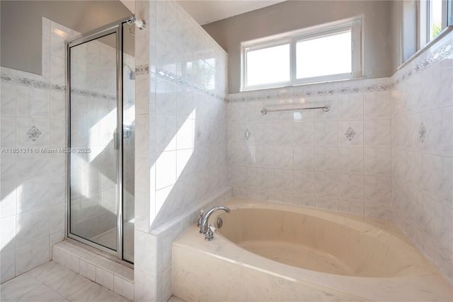 1075 San Luis Rey, Weston, FL 33326