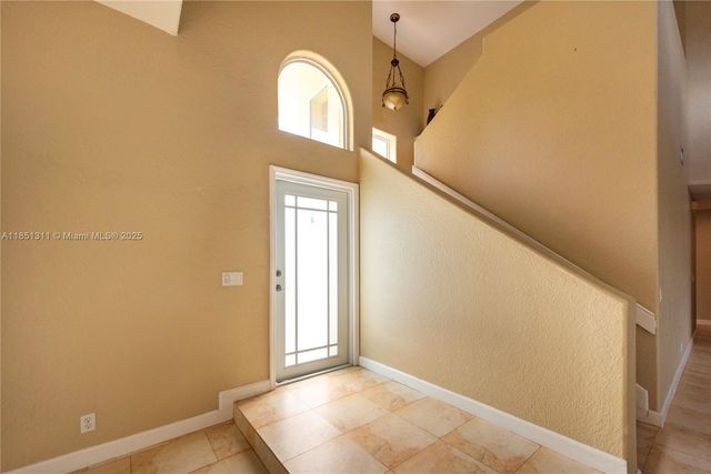 1075 San Luis Rey, Weston, FL 33326