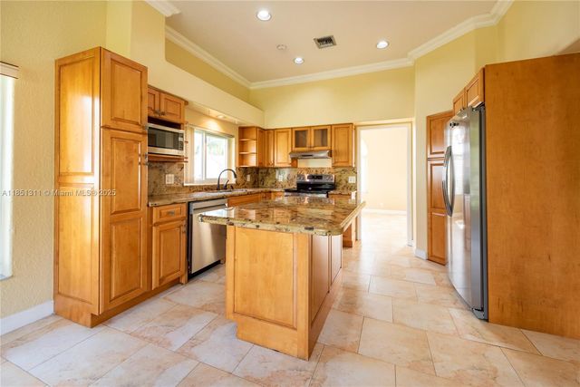 1075 San Luis Rey, Weston, FL 33326