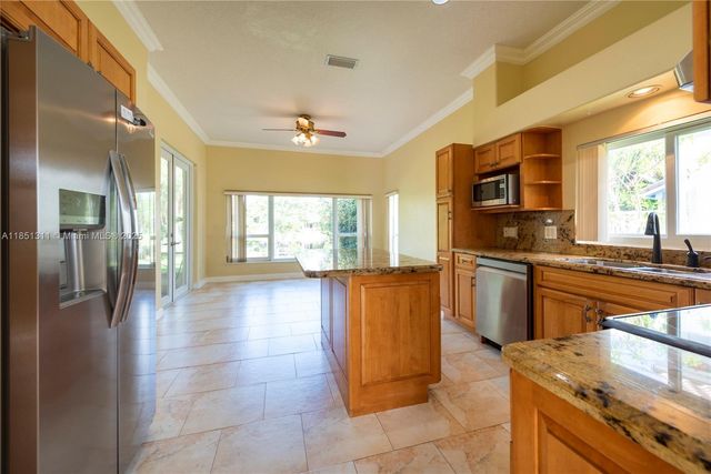 1075 San Luis Rey, Weston, FL 33326