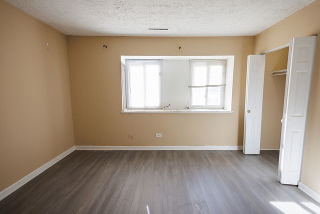 1119 S Curtis Avenue E51, Kankakee, IL 60901