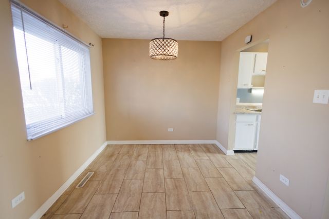 1119 S Curtis Avenue E51, Kankakee, IL 60901