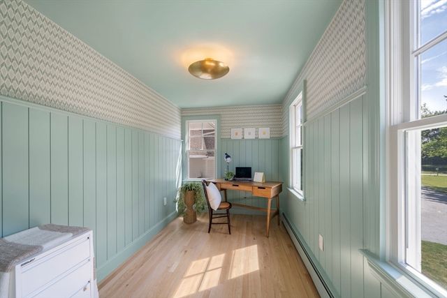 21 Hicks Point Rd, Duxbury, MA 02332