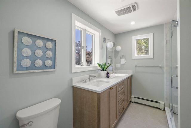 21 Hicks Point Rd, Duxbury, MA 02332