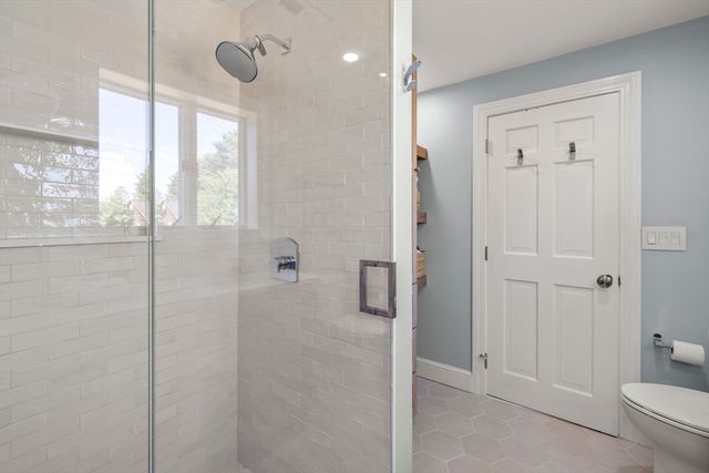21 Hicks Point Rd, Duxbury, MA 02332
