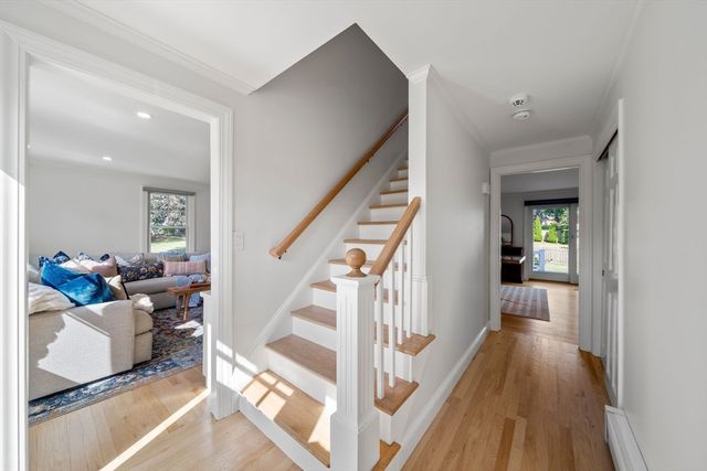 21 Hicks Point Rd, Duxbury, MA 02332