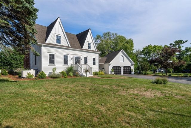 21 Hicks Point Rd, Duxbury, MA 02332