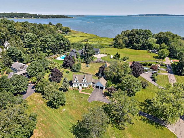 21 Hicks Point Rd, Duxbury, MA 02332